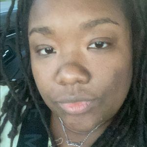 Meet your Posher, Meagan